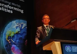 El consejero de Industria, Energía y Minas de la Junta de Andalucía, Jorge Paradela Gutiérrez, en el III Congreso de IA de Andalucía. Amanda Martínez